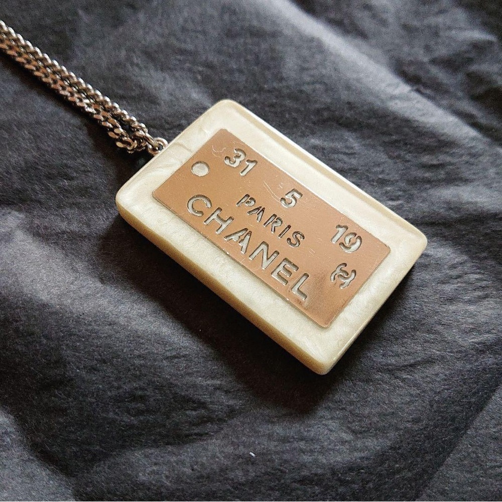 SOLD Chanel resin/lucite dog tag necklace/choker